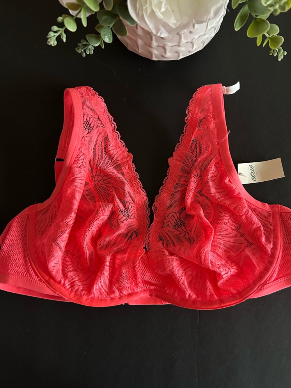 Aerie Neon Pink Lace Bralette – NWT – Festival/Rave Ready